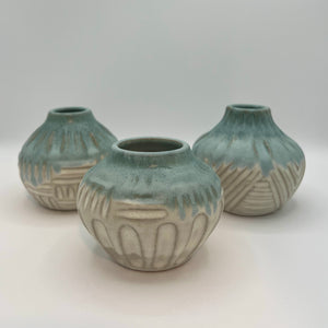 Ivory/ Blue Vessel 3.5-4"